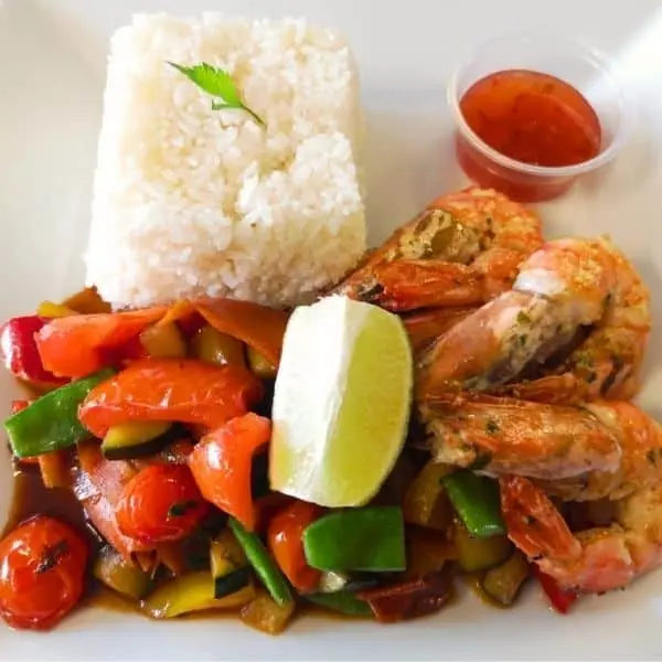 Gambas à la persillade avec légumes et riz fait maison Gambas à la persillade avec légumes et riz fait maison